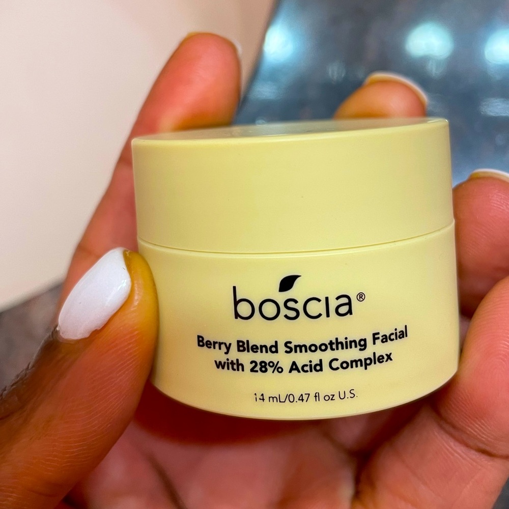 Boscia Berry Blend Smoothing Facial with 28% Acid Complex - NEW (Mini Travel)